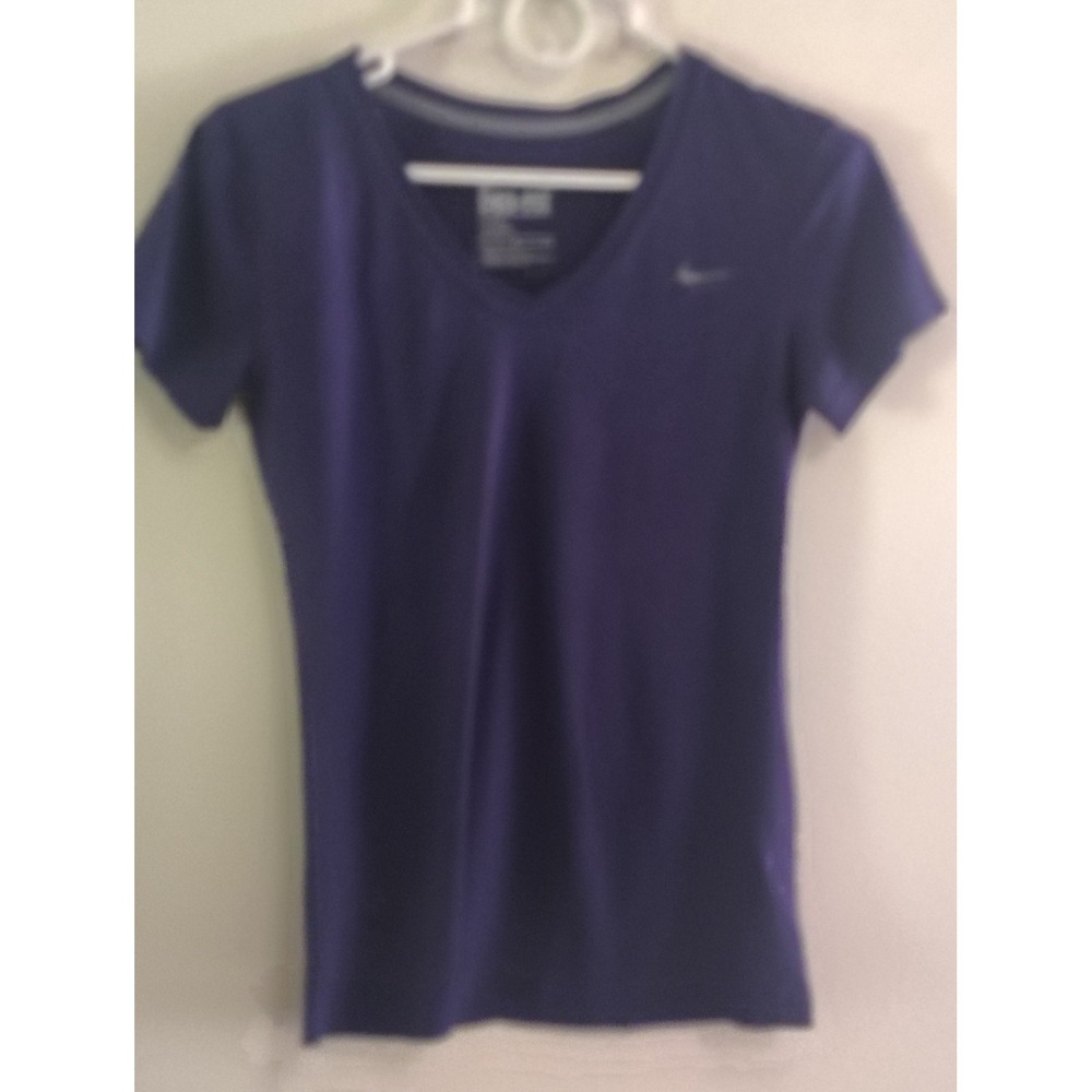 Nike Dri-FIT Womens V-Neck Short‎ Sleeve Athletic Training T-Shirt Purple Small